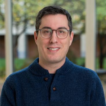 Daniel Stolzberg headshot