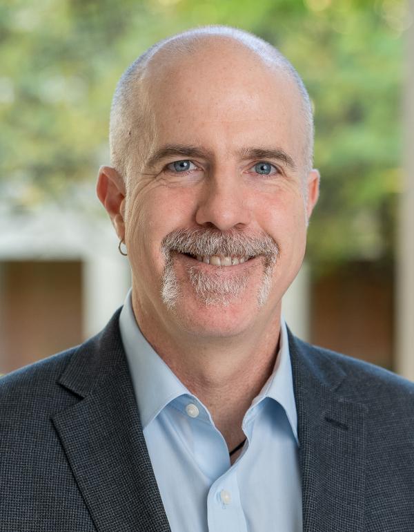 Daniel Butts headshot