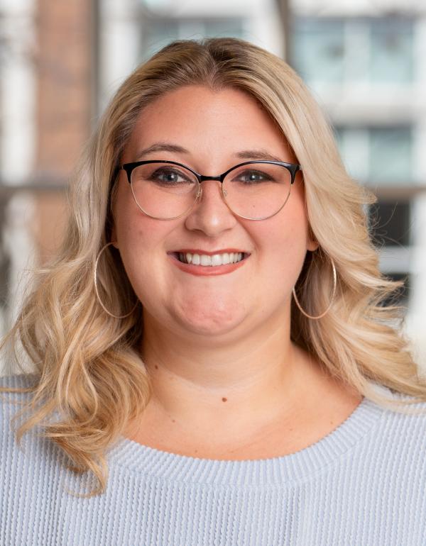 Carinna Householder headshot