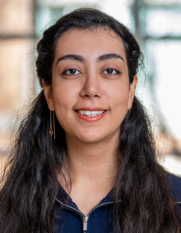 Fatemeh Yosefy headshot