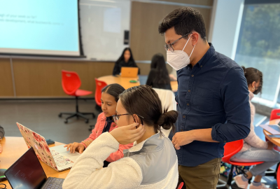 Elias Gonzalez teaching students in the classroom