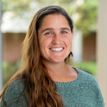 Elizabeth Pepper headshot